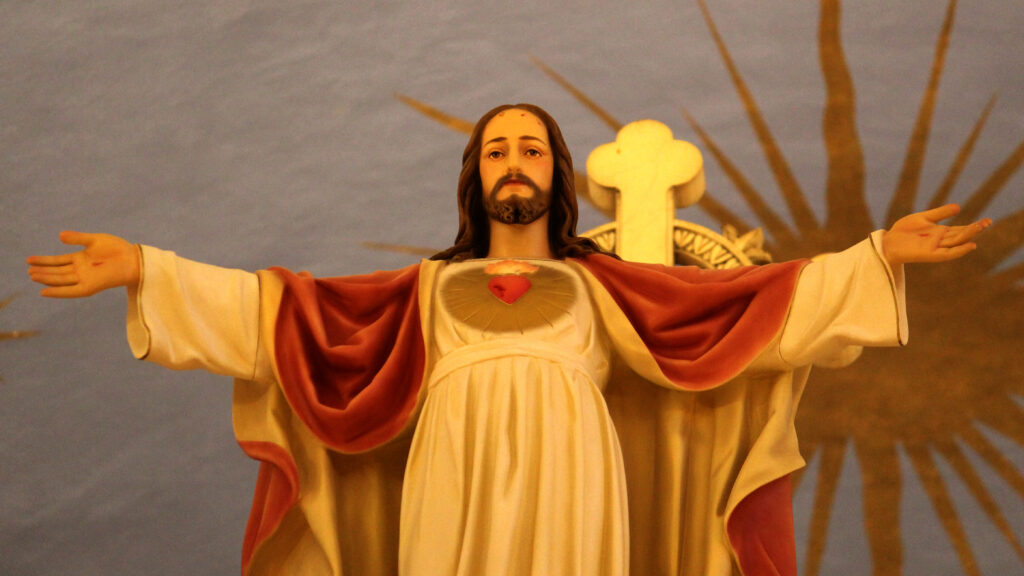 Sacred Heart of Jesus atop the baldacchino
