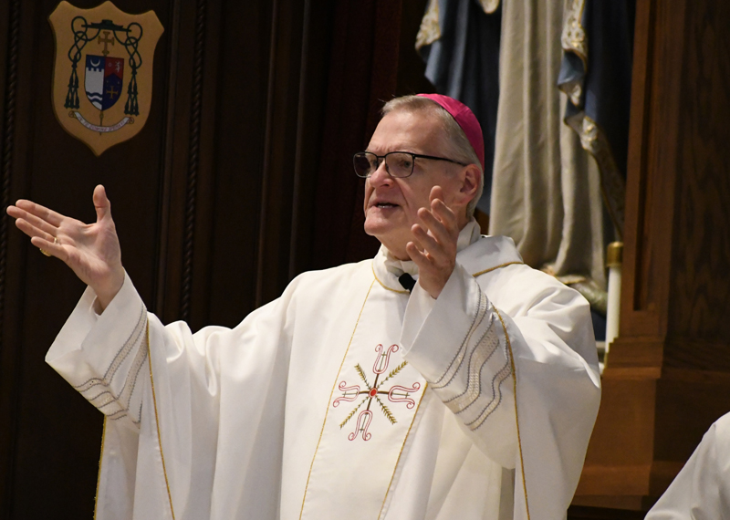 Bishop Siegel celebrates July 4 Mass 
